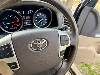 Used Toyota Land Cruiser from Bedford Cars
