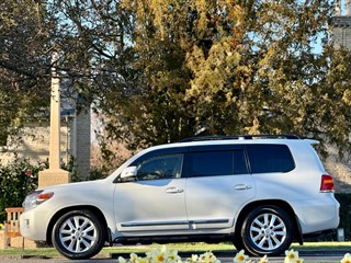 Used Toyota Land Cruiser from Bedford Cars