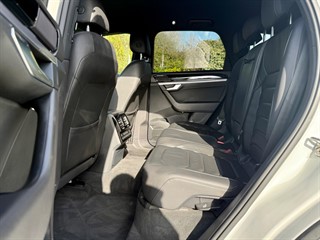 Used Volkswagen Touareg from Bedford Cars