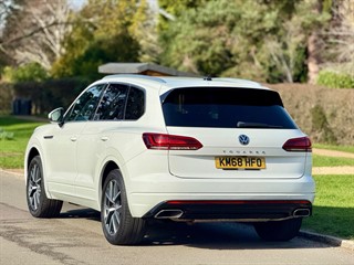Used Volkswagen Touareg from Bedford Cars