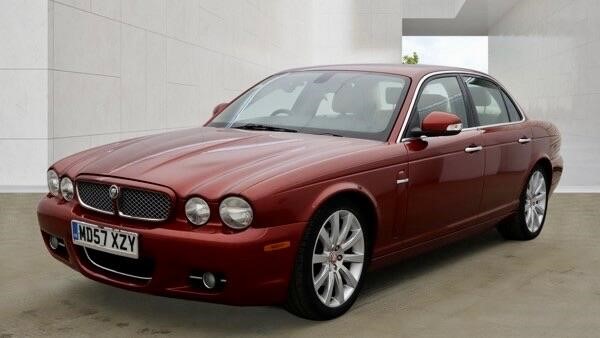 Used Jaguar XJ in Bedford, Bedfordshire