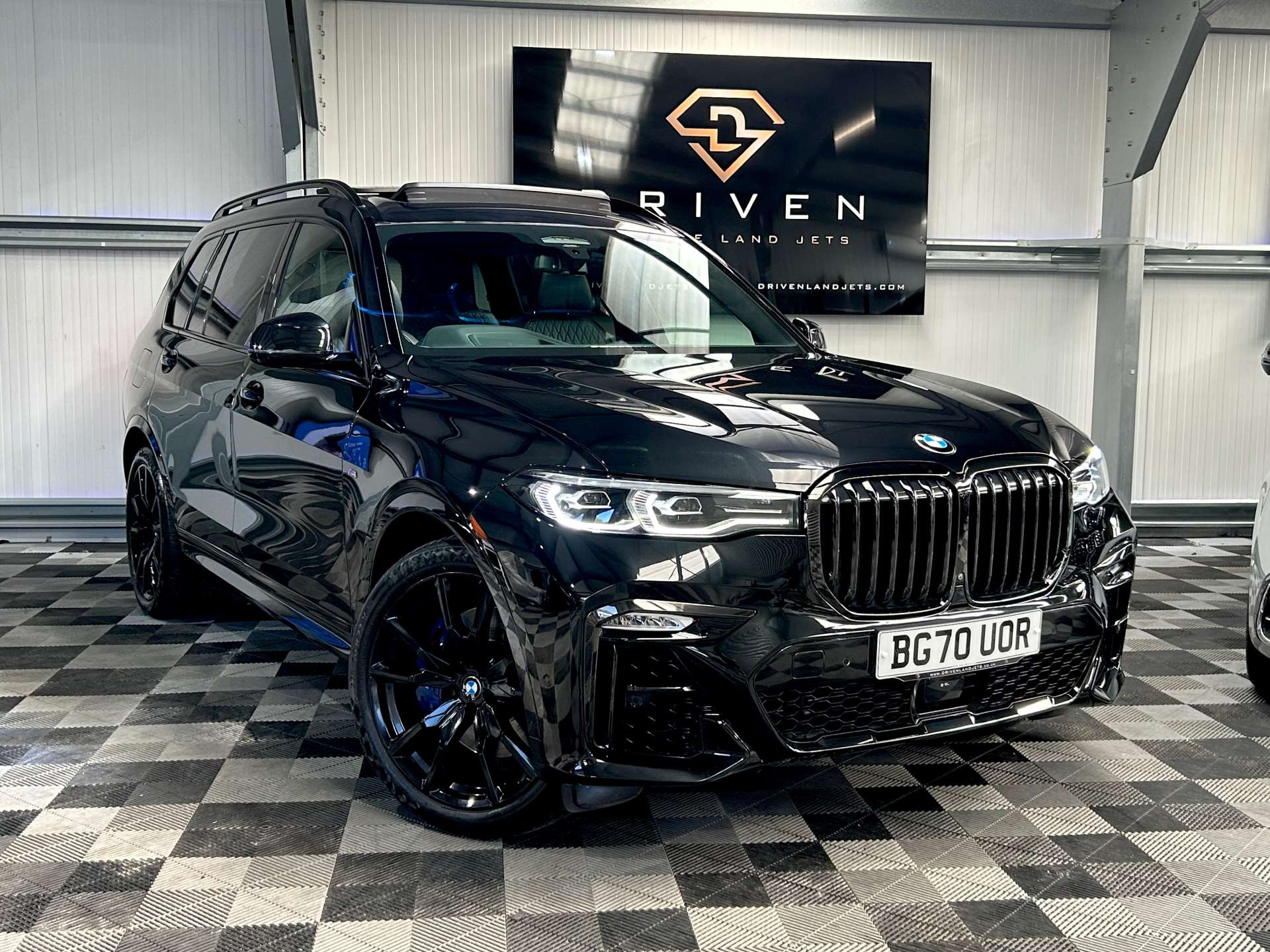 2021 BMW X7