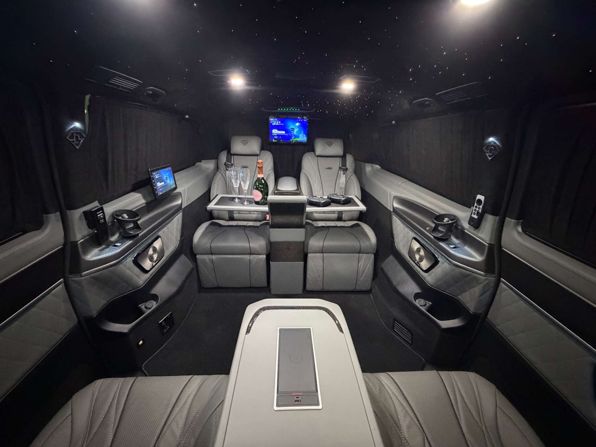 Mercedes-Benz V-Class 2025