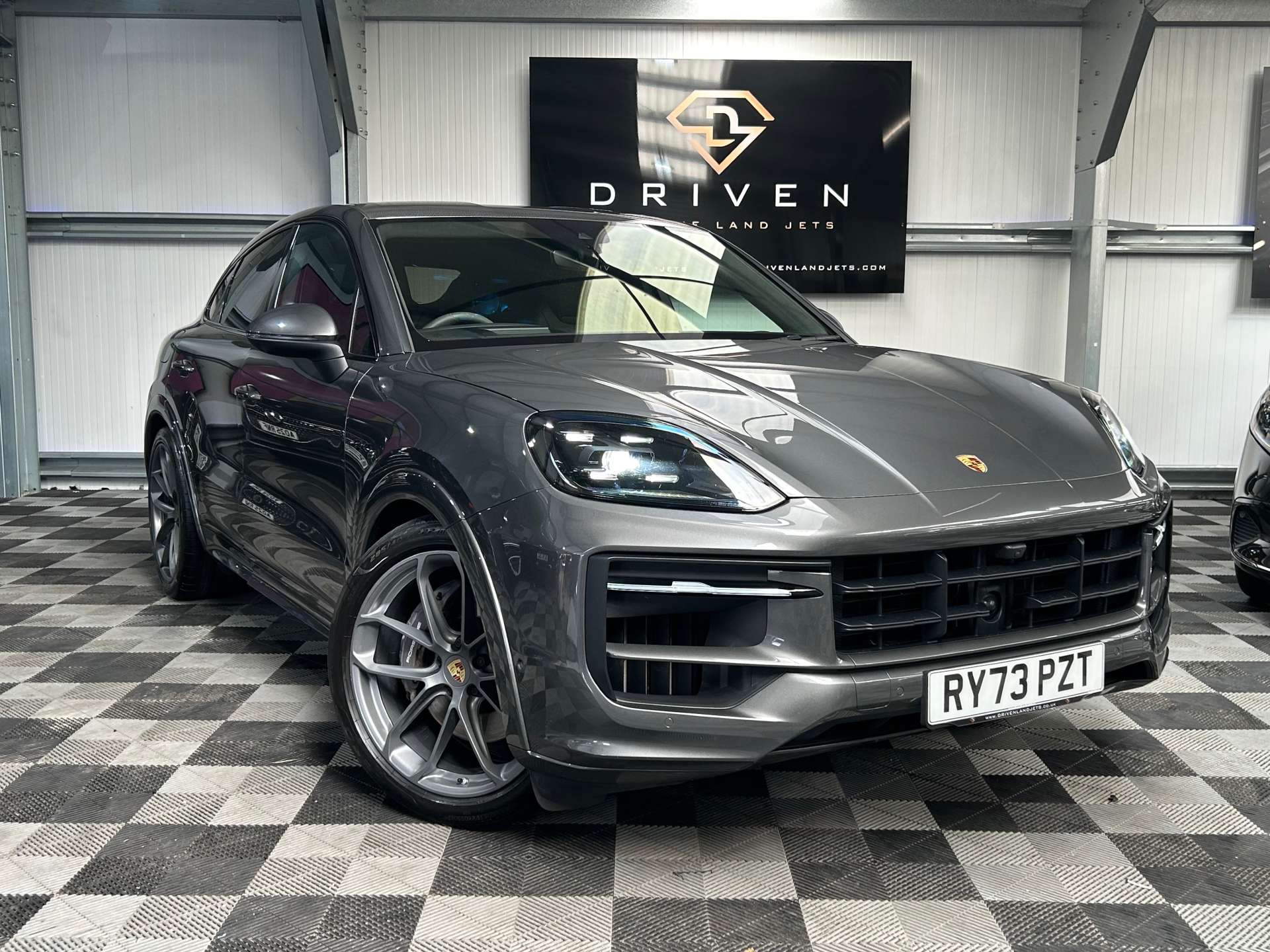 2024 Porsche Cayenne