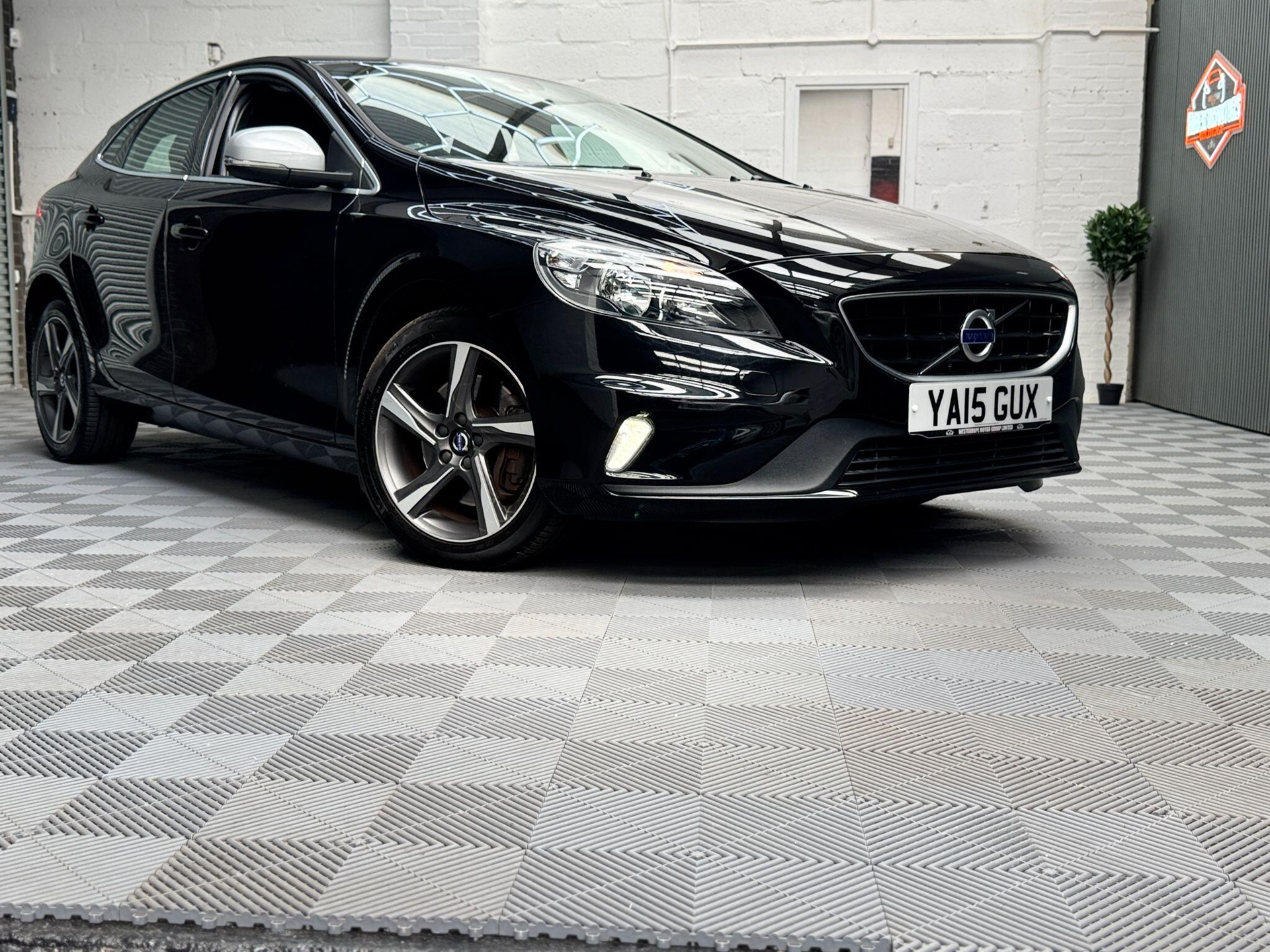 2015 Volvo V40 thumbnail 5
