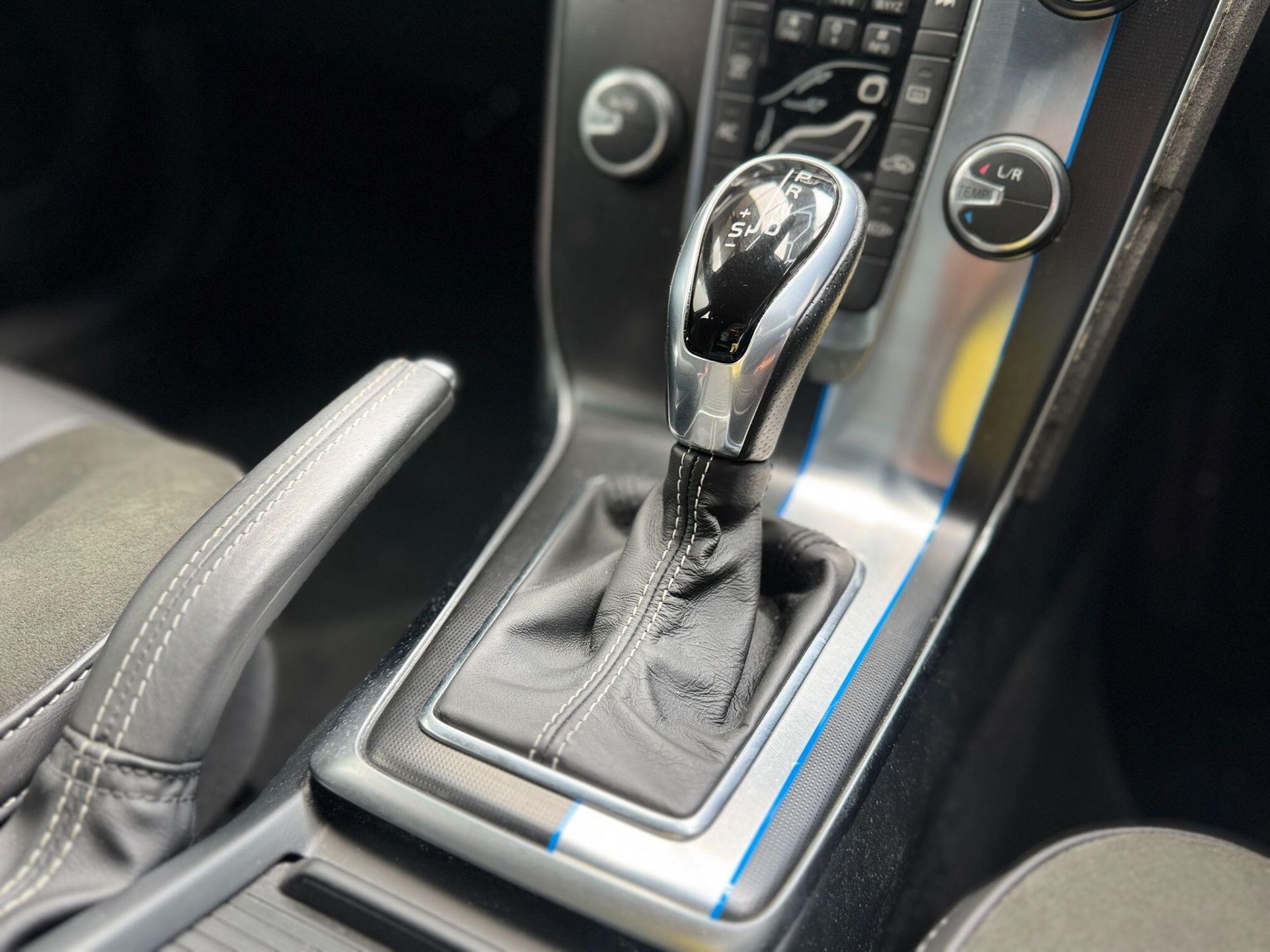 2015 Volvo V40 thumbnail 18