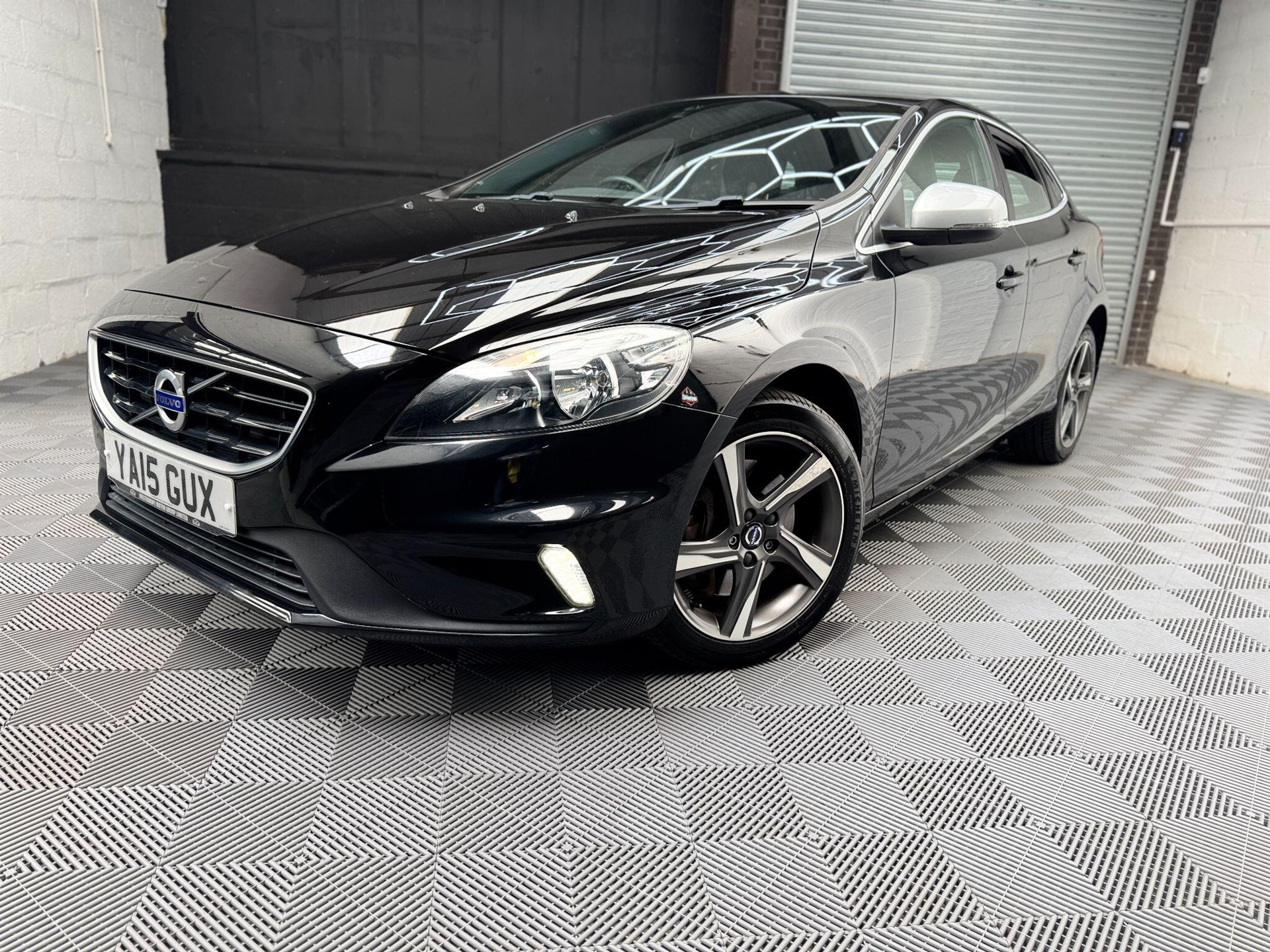 2015 Volvo V40 thumbnail 11