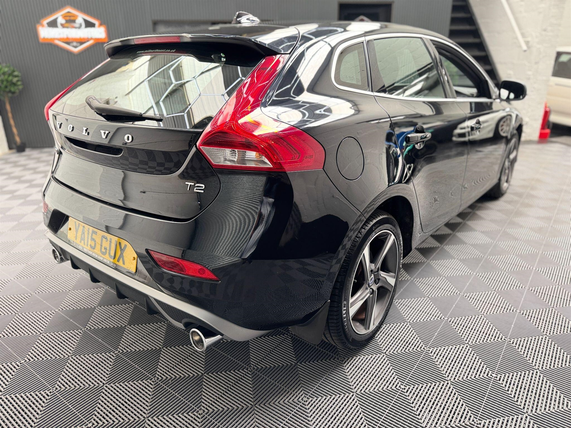 2015 Volvo V40 thumbnail 17