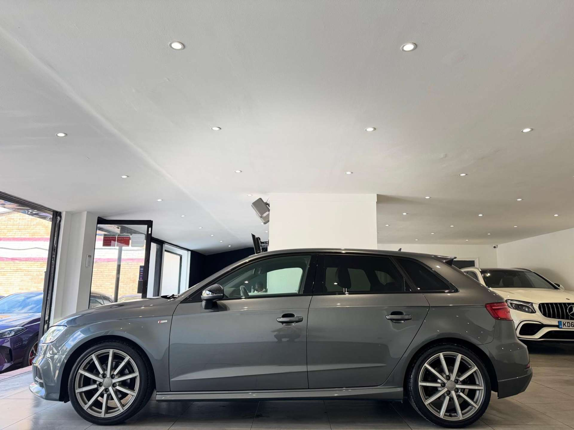 2018 Audi A3 thumbnail 5