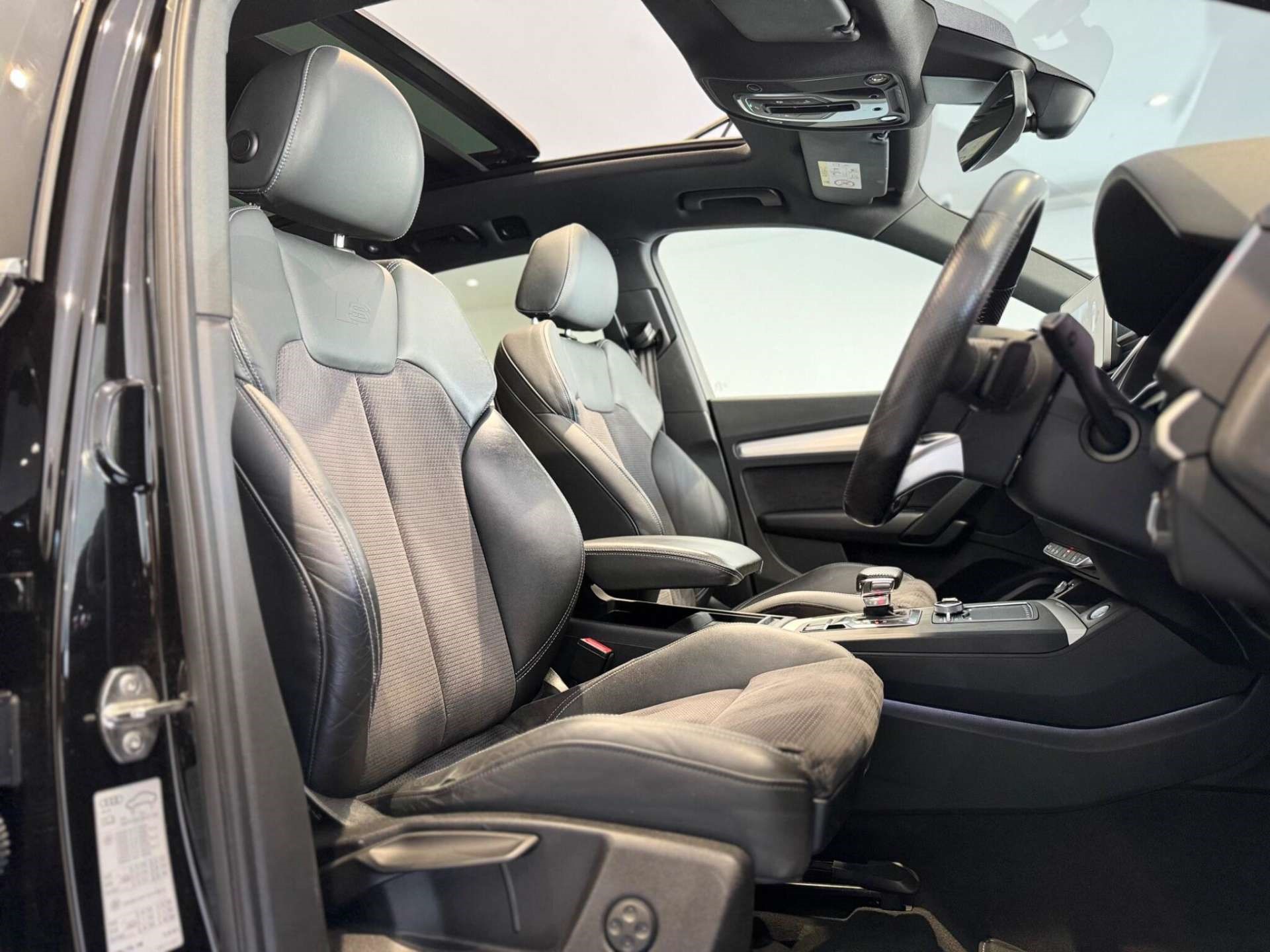 2017 Audi Q5 thumbnail 2
