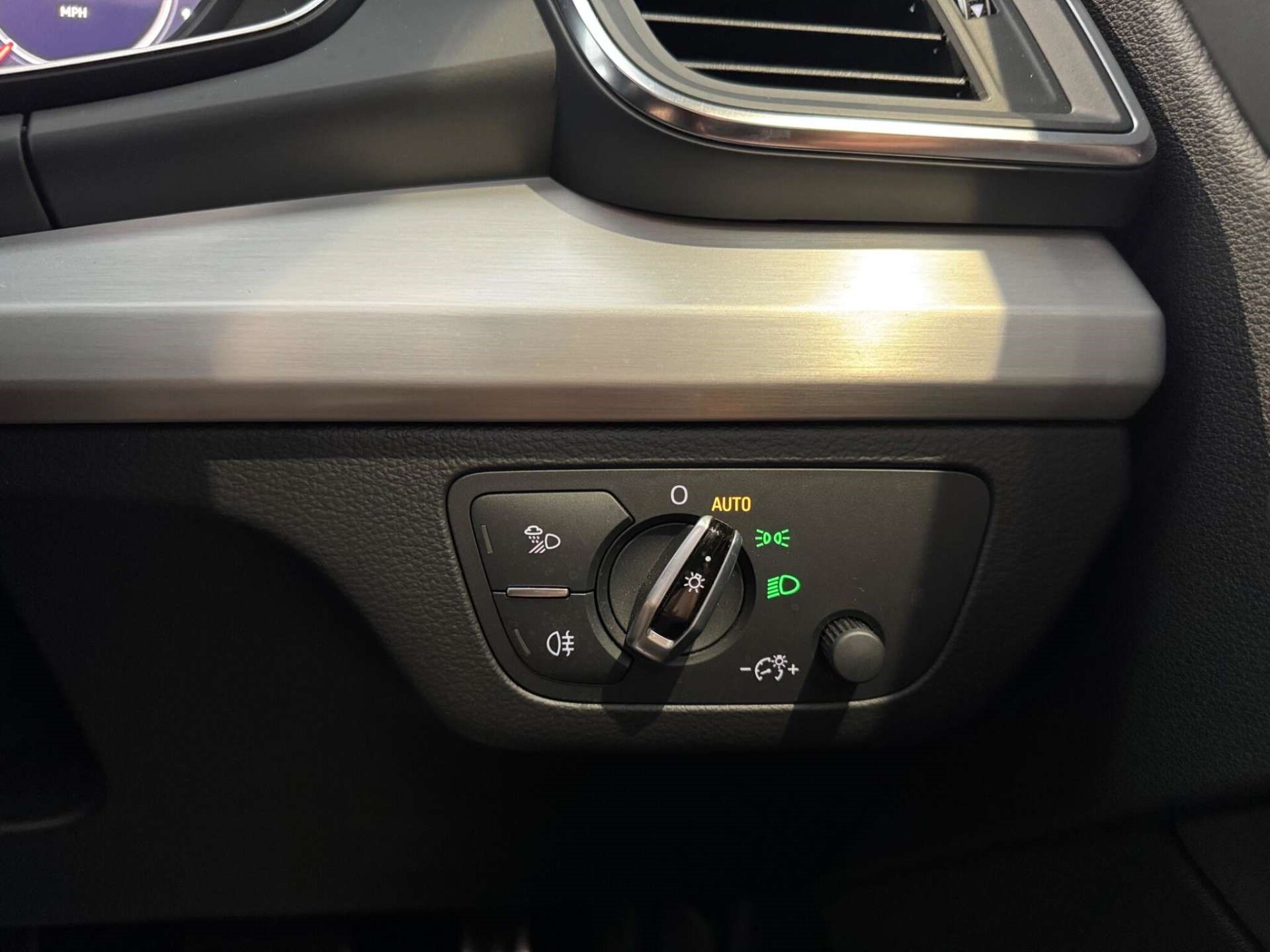 2017 Audi Q5 thumbnail 10