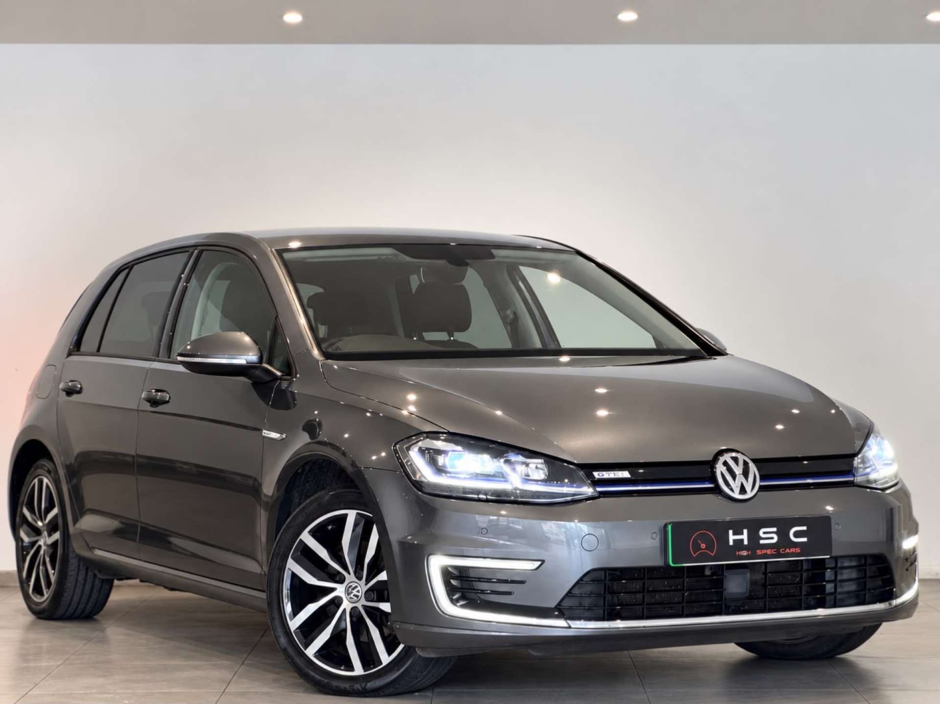 2020 VOLKSWAGEN GOLF