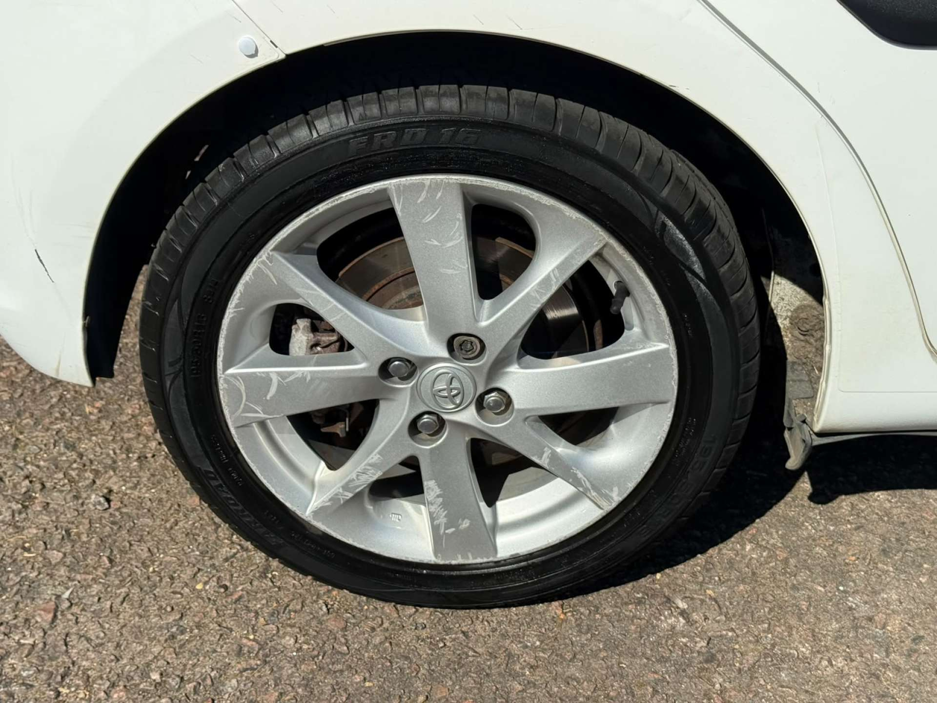 2013 Toyota Yaris thumbnail 18