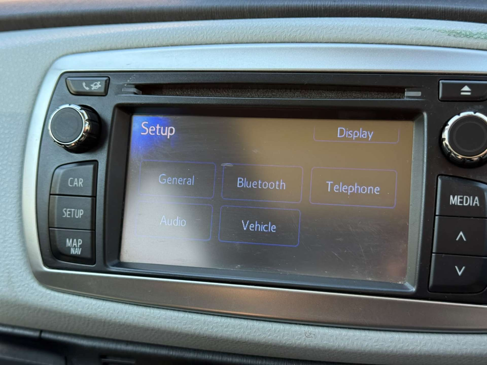 2013 Toyota Yaris thumbnail 16