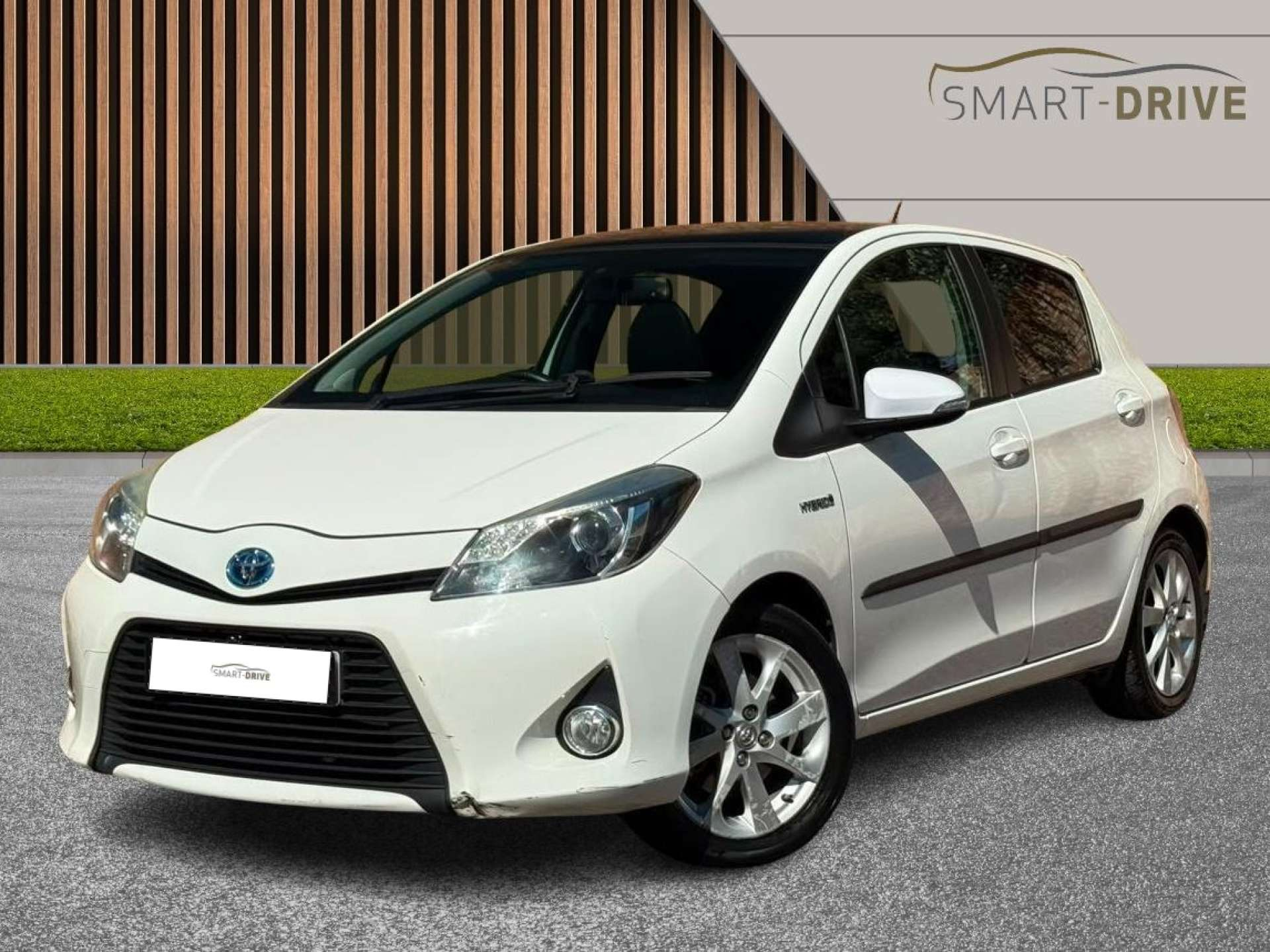 2013 Toyota Yaris thumbnail 4
