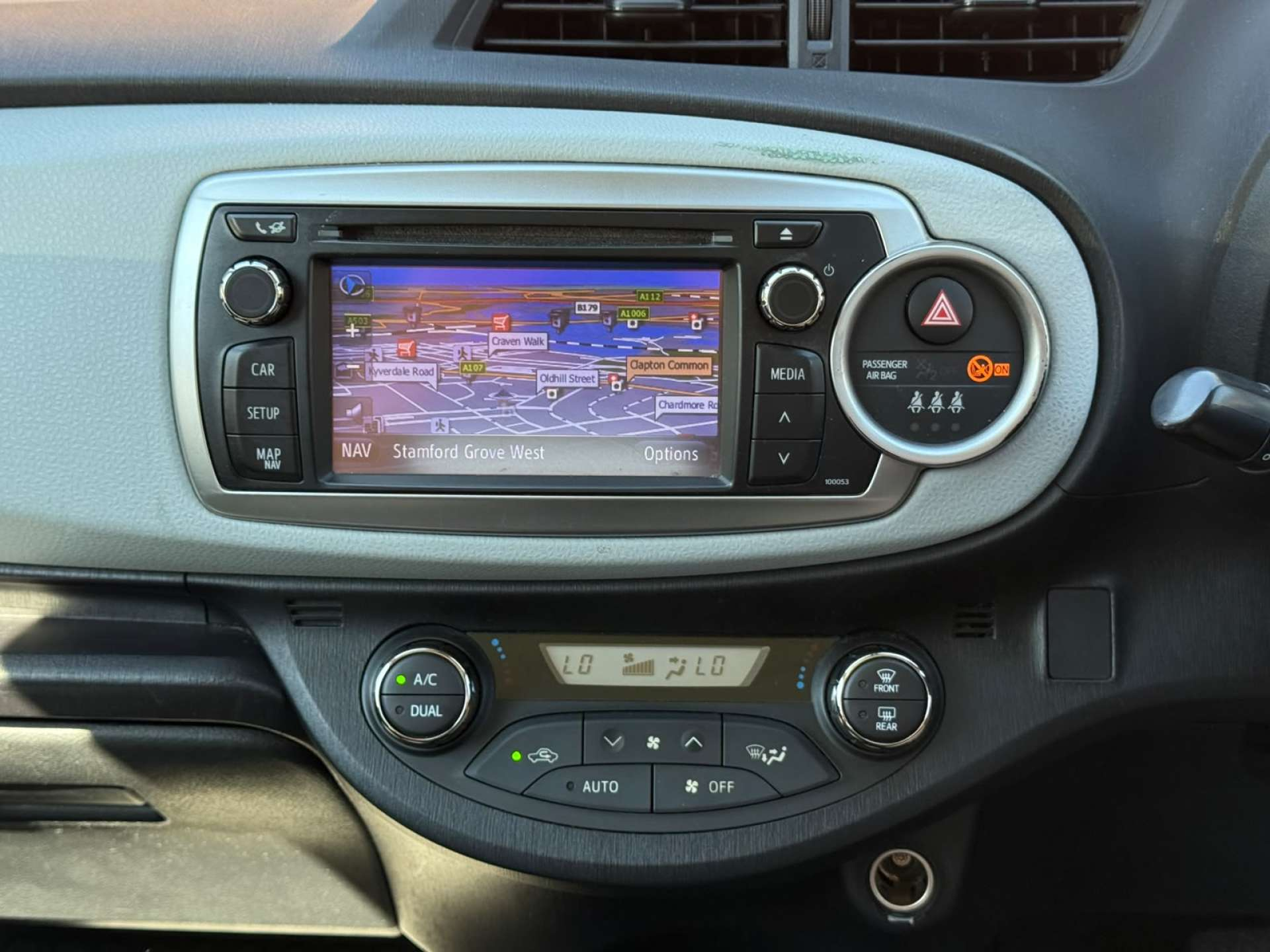 2013 Toyota Yaris thumbnail 15